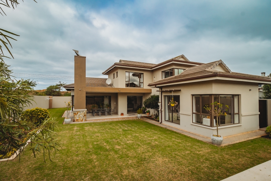 4 Bedroom Property for Sale in Earls Court Lifestyle Estate Western Cape